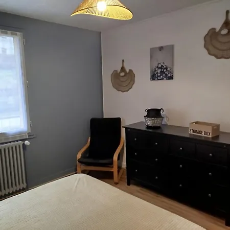 Apartment Coquelicot, Entre Volcans D Auvergne Et Sancy, Orcival. *